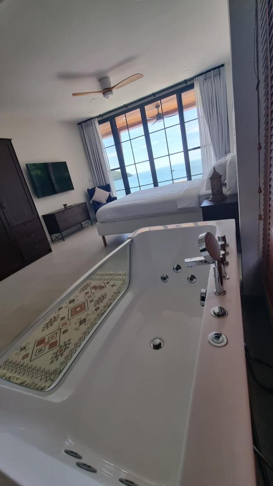 Fishman Beachfront *