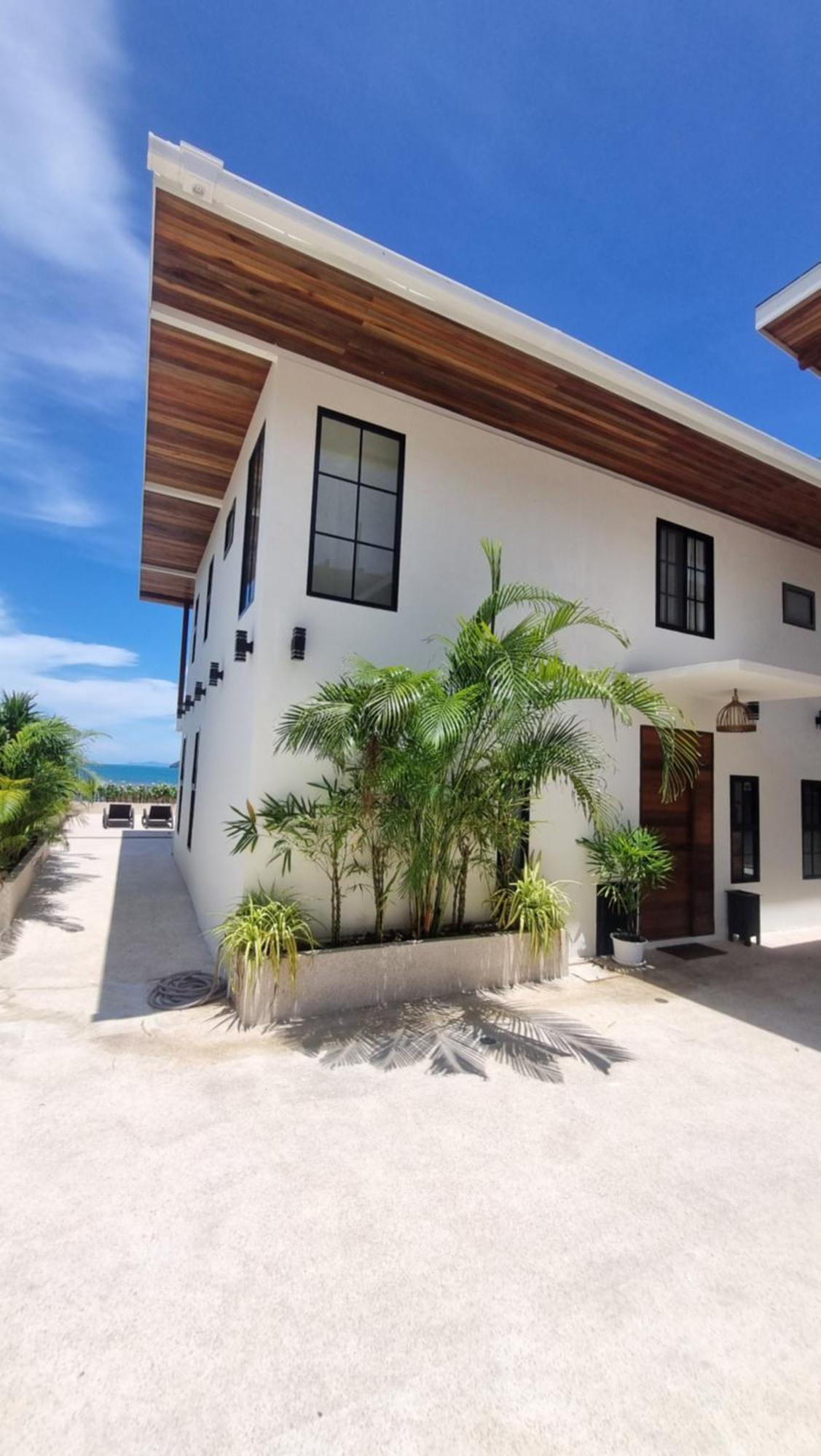 Fishman Beachfront *