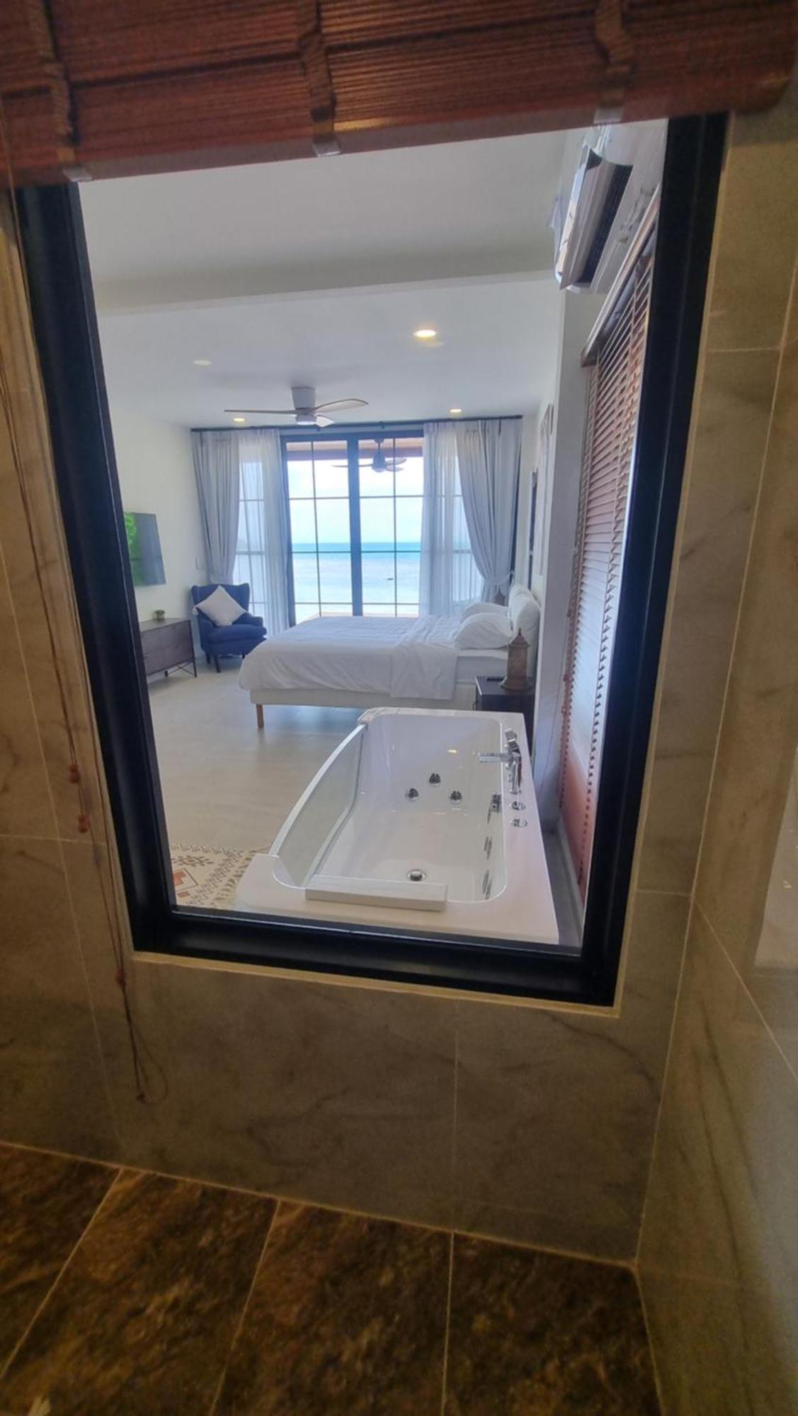 Fishman Beachfront Villa
