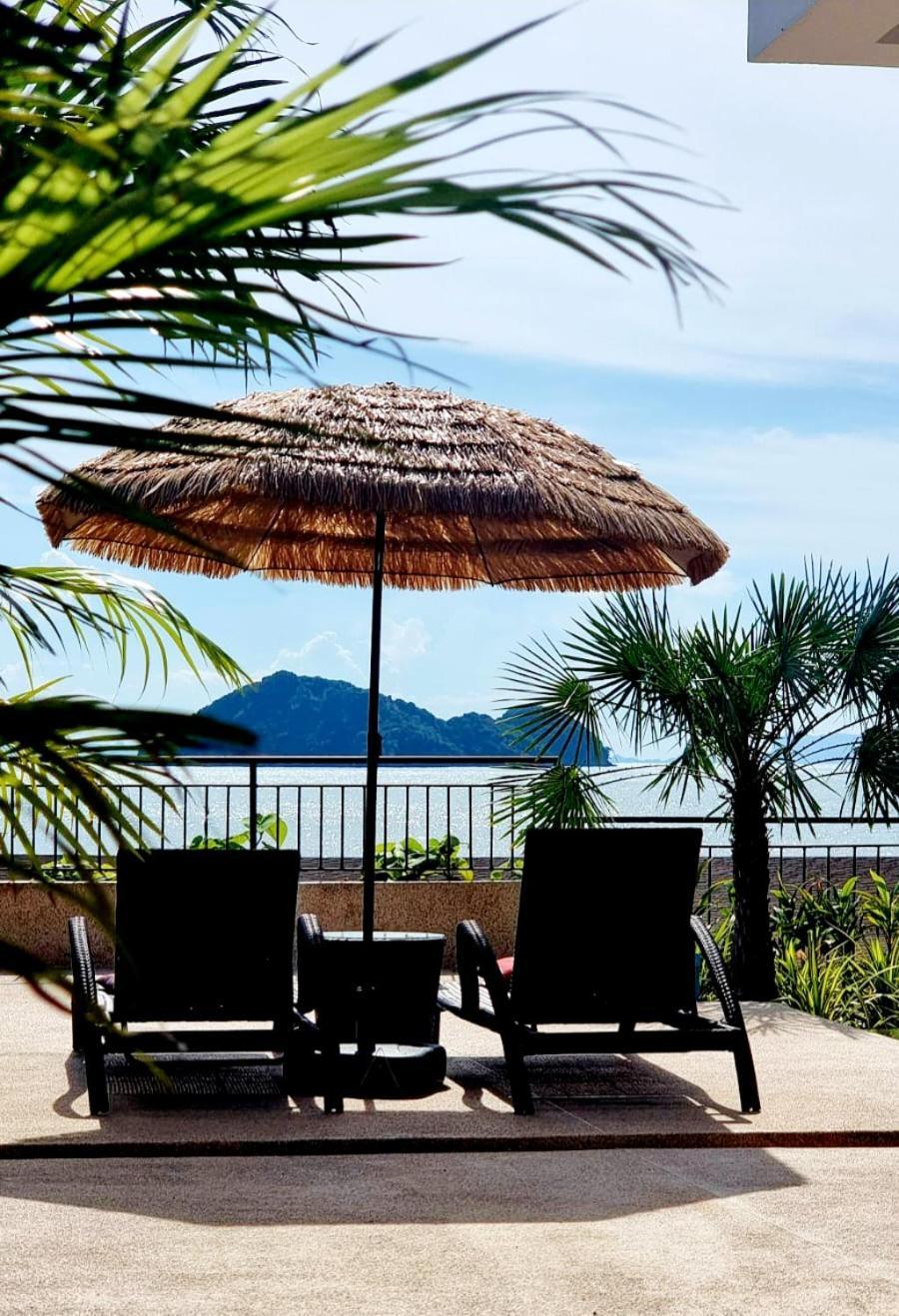 Fishman Beachfront Villa