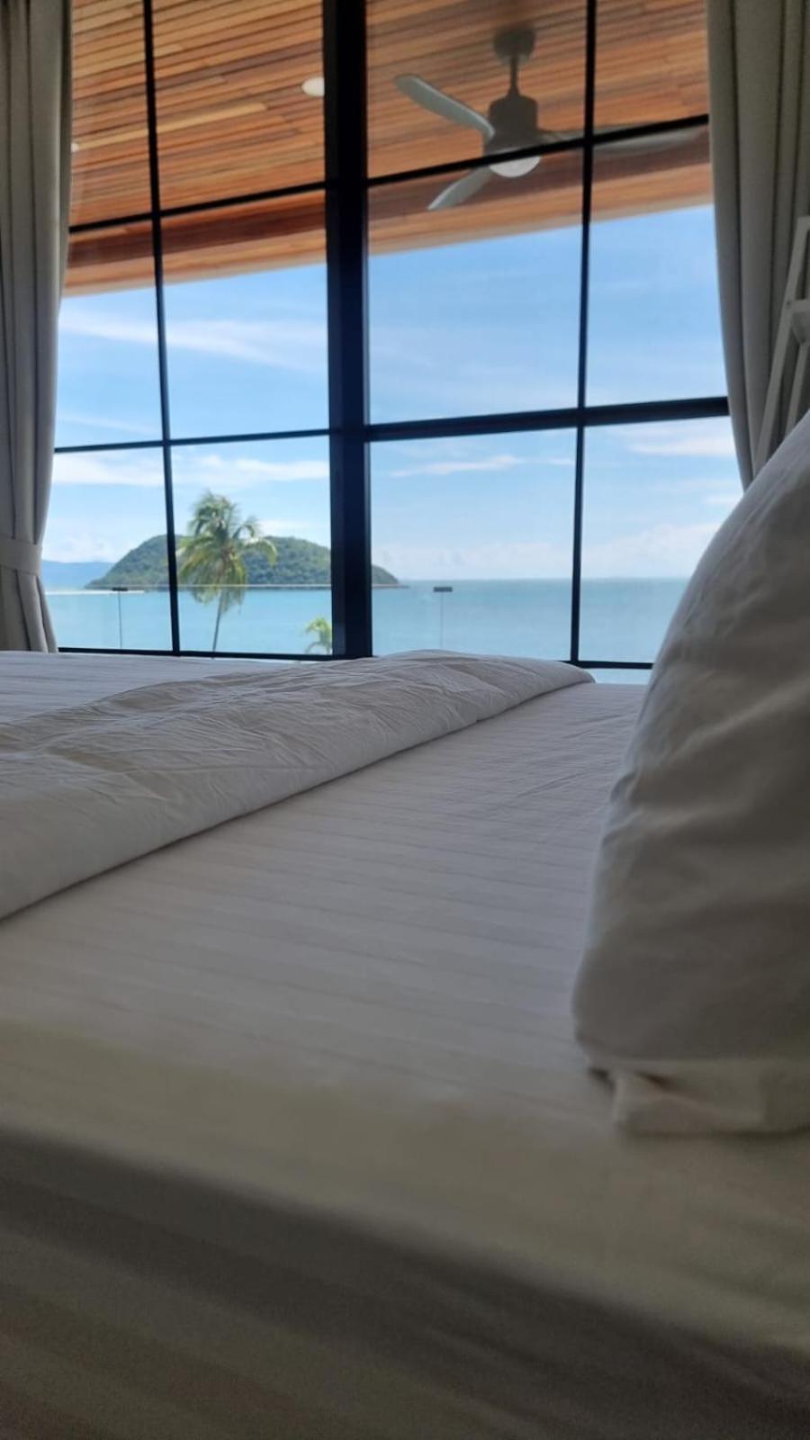 Villa Fishman Beachfront *